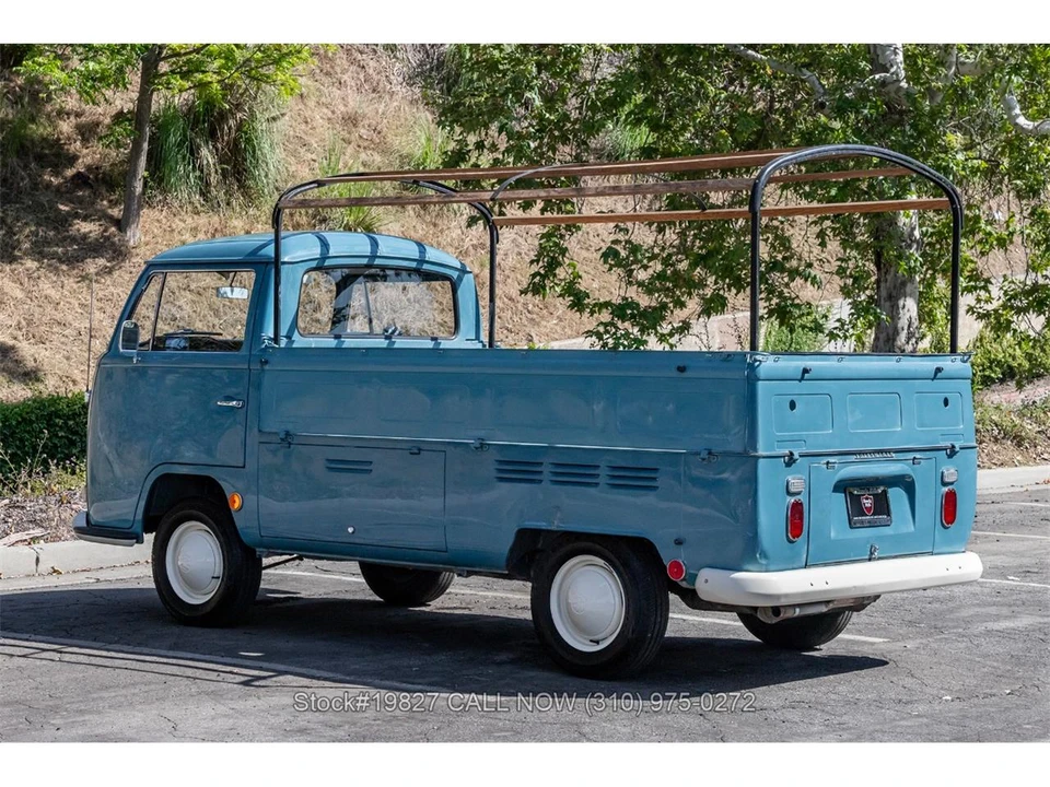 1968 Volkswagen Bay-Window Bus - Image 9 of 31
