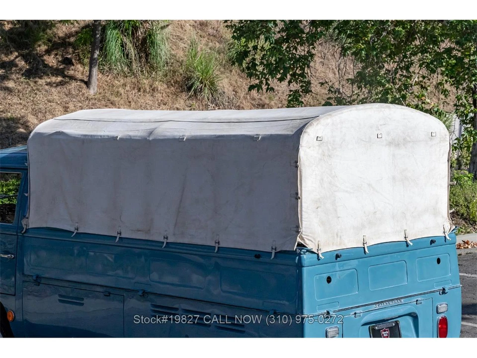 1968 Volkswagen Bay-Window Bus - Image 17 of 31
