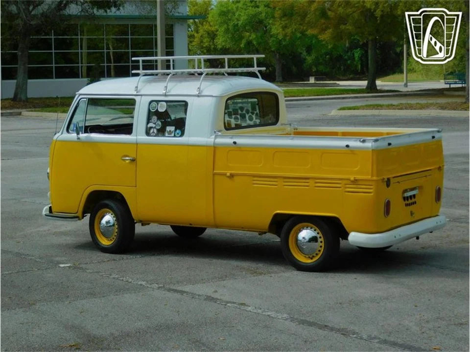 1968 Volkswagen Type 2 - Image 8 of 31