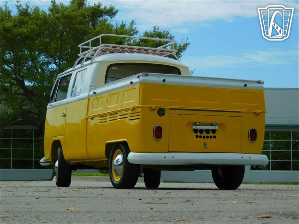 1968 Volkswagen Type 2 - Image 9 of 31