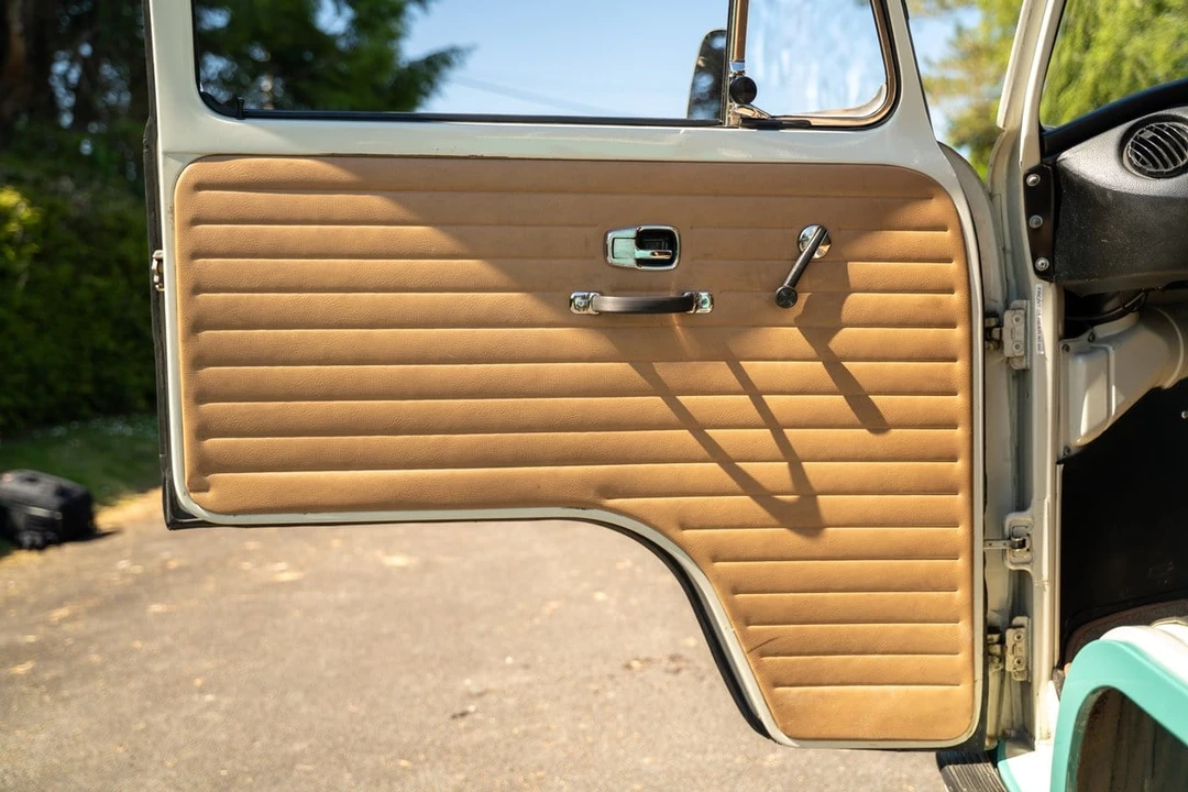 1968 Volkswagen Bay-Window Camper - Image 13 of 31