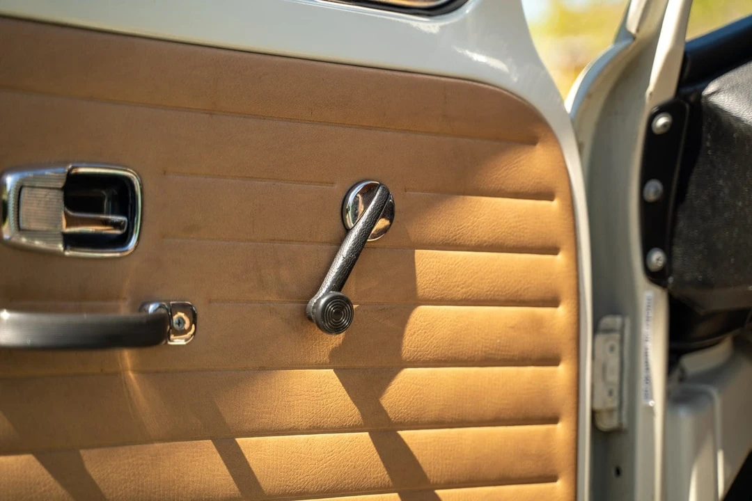 1968 Volkswagen Bay-Window Camper - Image 20 of 31