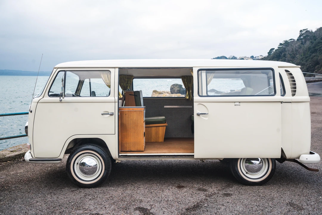 1968 Volkswagen Bay-Window Camper - Image 8 of 31