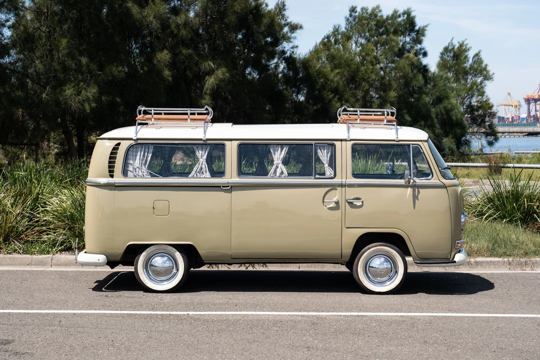 1968 Volkswagen Bay-Window Bus - Image 8 of 31