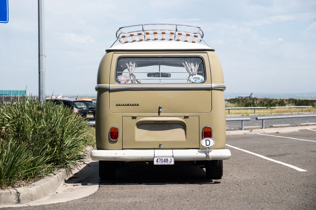 1968 Volkswagen Bay-Window Bus - Image 6 of 31