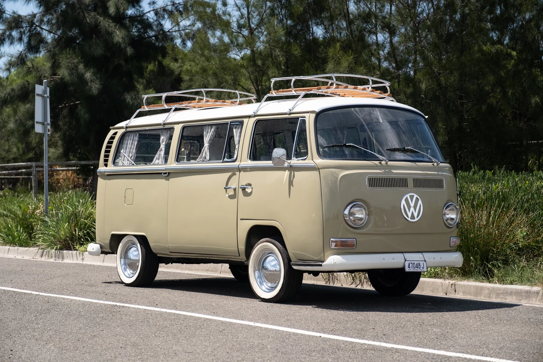 1968 Volkswagen Bay-Window Bus - Image 9 of 31