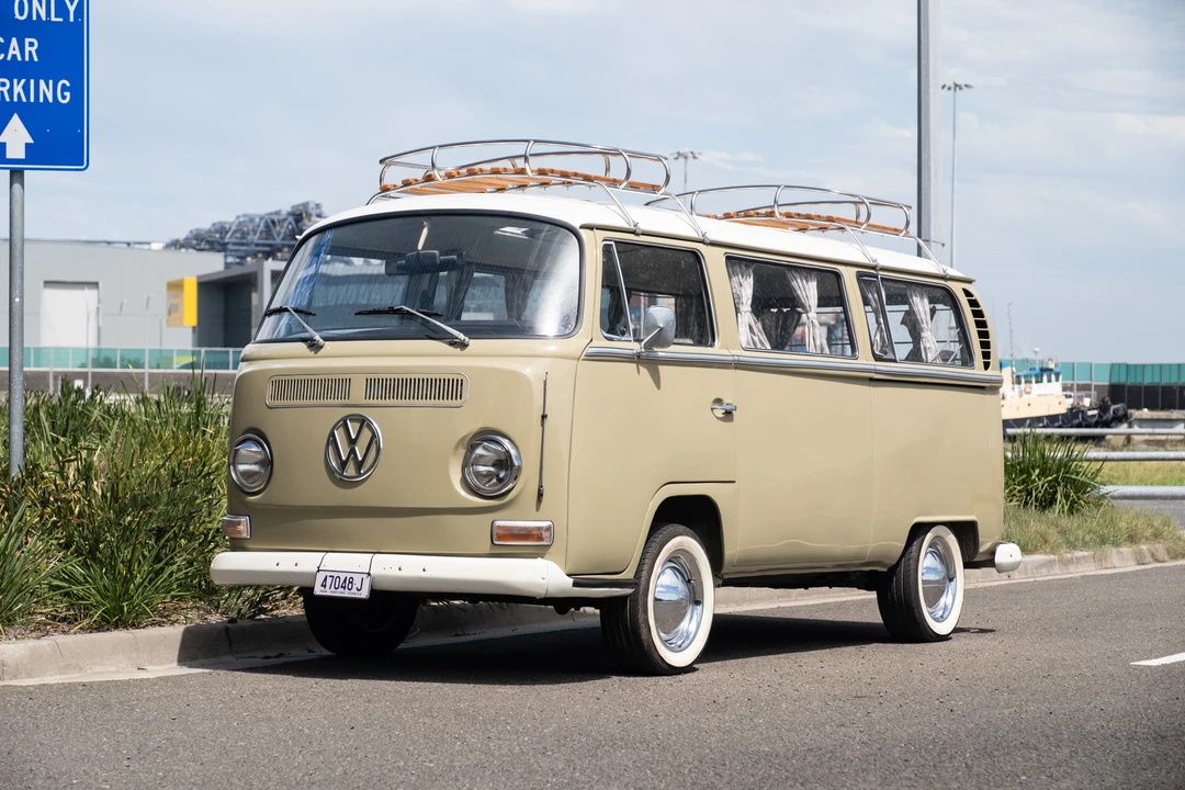 1968 Volkswagen Bay-Window Bus - Image 11 of 31