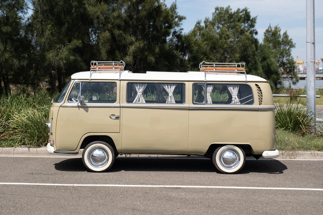 1968 Volkswagen Bay-Window Bus - Image 4 of 31