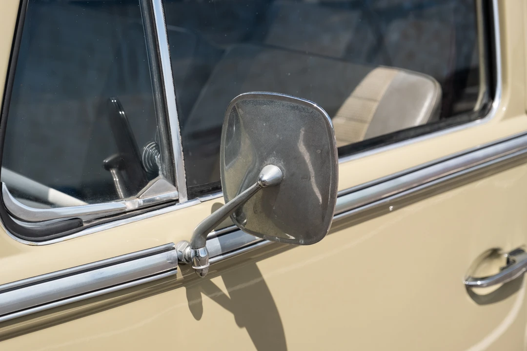 1968 Volkswagen Bay-Window Bus - Image 30 of 31