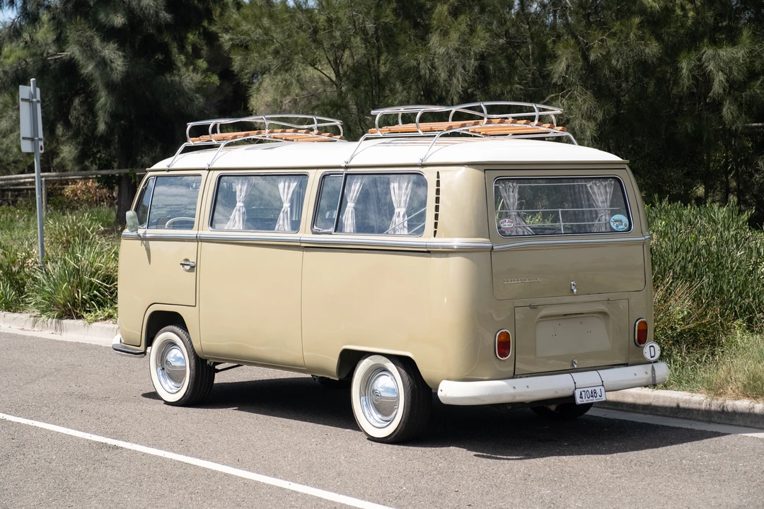 1968 Volkswagen Bay-Window Bus - Image 13 of 31