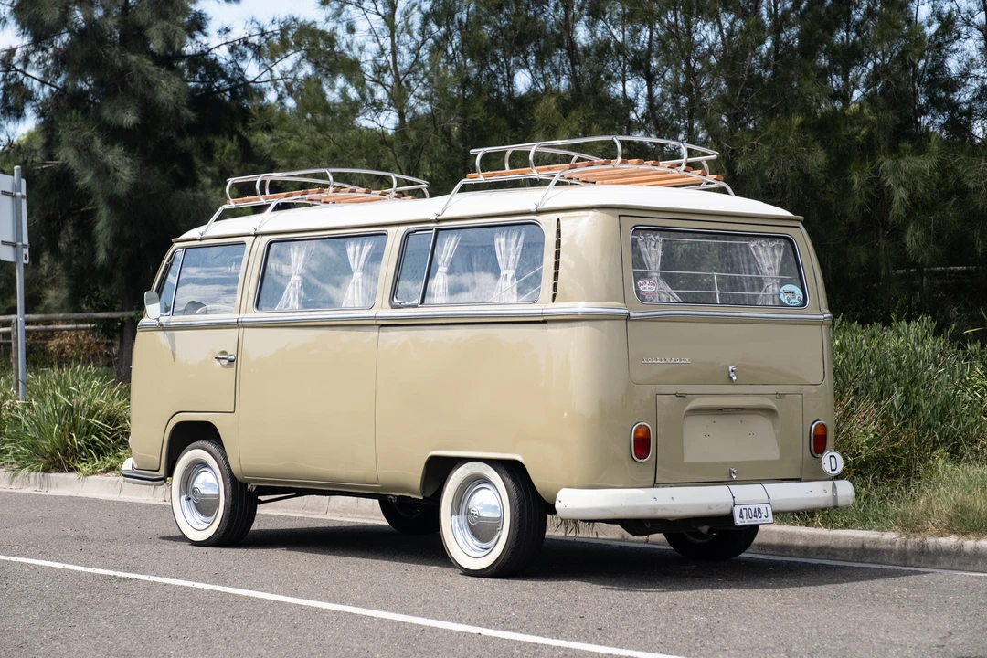 1968 Volkswagen Bay-Window Bus - Image 5 of 31