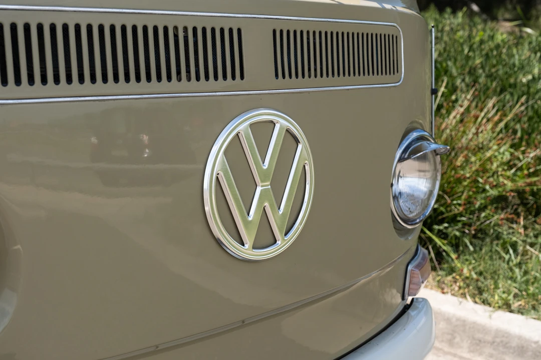 1968 Volkswagen Bay-Window Bus - Image 21 of 31