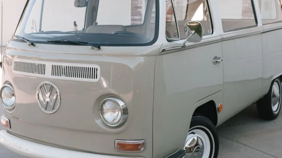 1968 Volkswagen Bay-Window Bus - Image 17 of 30