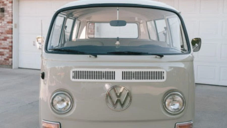 1968 Volkswagen Bay-Window Bus - Image 29 of 30