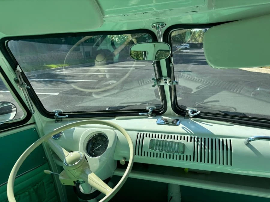 1968 Volkswagen Bay-Window Bus - Image 31 of 31