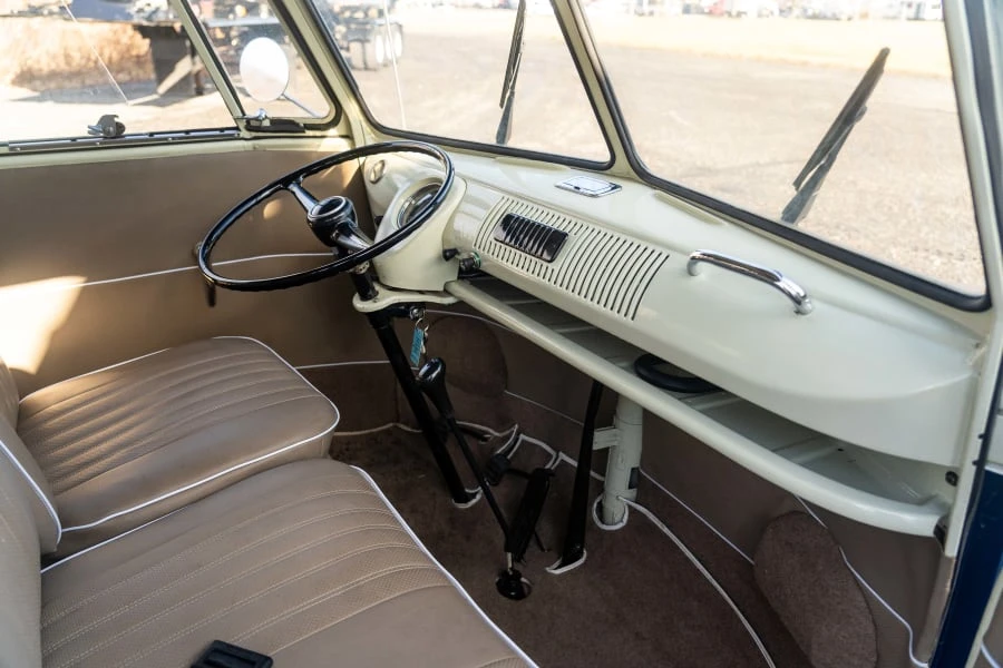 1968 Volkswagen Bay-Window Bus - Image 15 of 23
