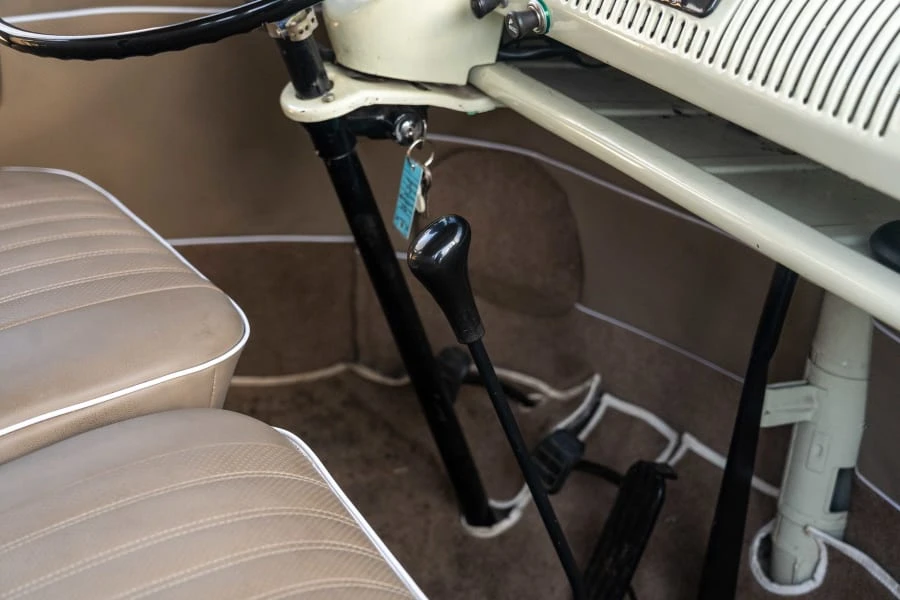 1968 Volkswagen Bay-Window Bus - Image 20 of 23