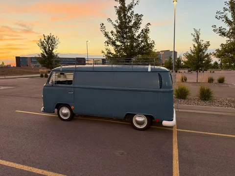 1968 Volkswagen Bay-Window Bus - Image 2 of 10