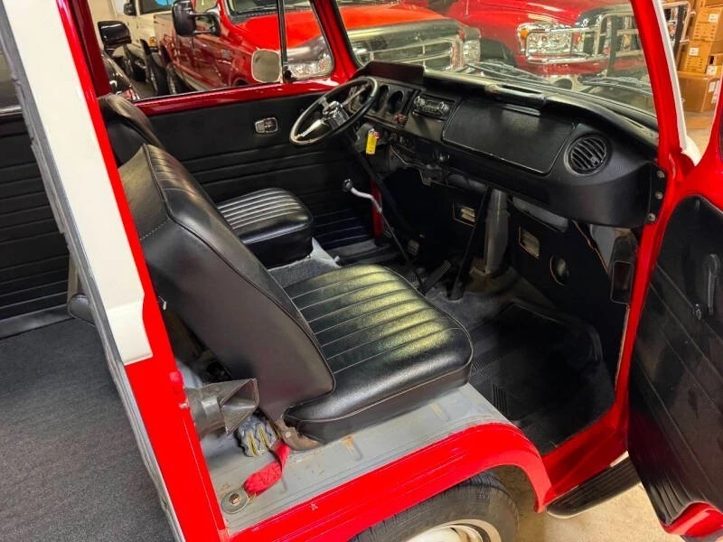 1968 Volkswagen Bay-Window Bus - Image 16 of 20