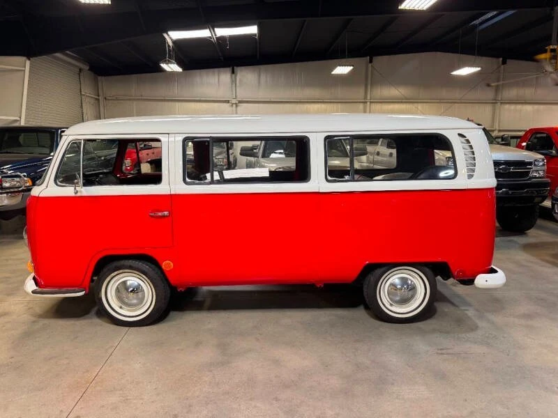 1968 Volkswagen Bay-Window Bus - Image 19 of 20