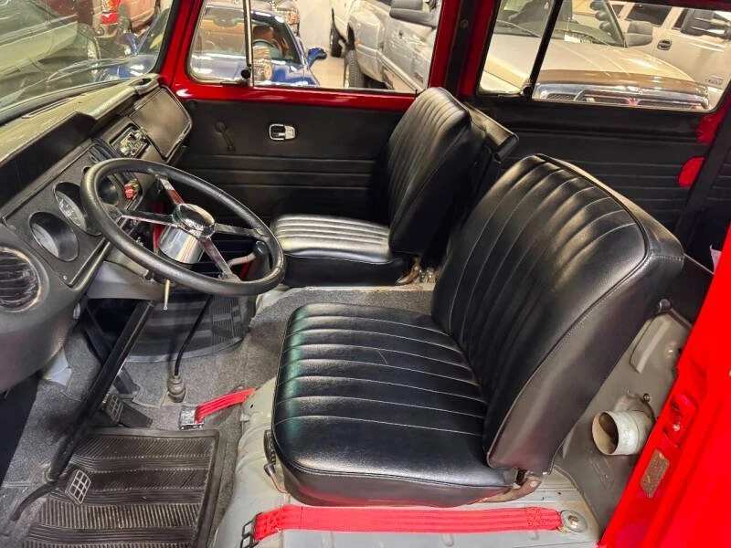 1968 Volkswagen Bay-Window Bus - Image 6 of 20