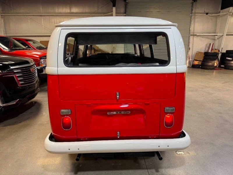 1968 Volkswagen Bay-Window Bus - Image 8 of 20