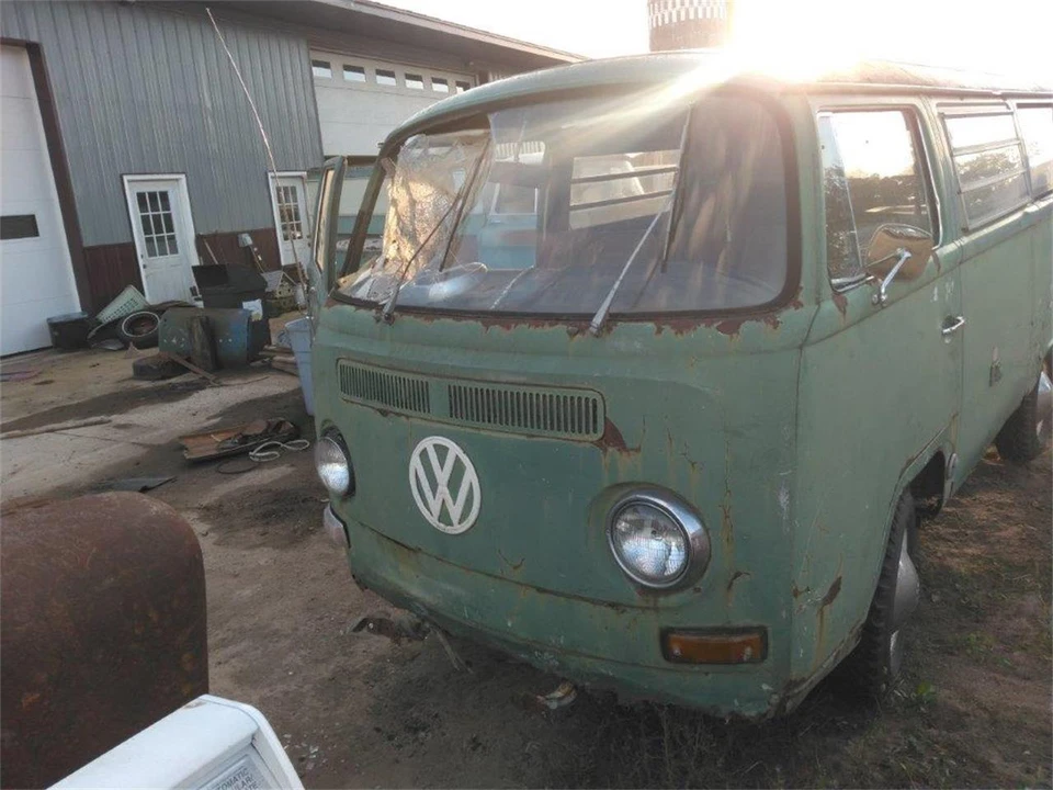 1968 Volkswagen Bay-Window Camper - Image 6 of 31