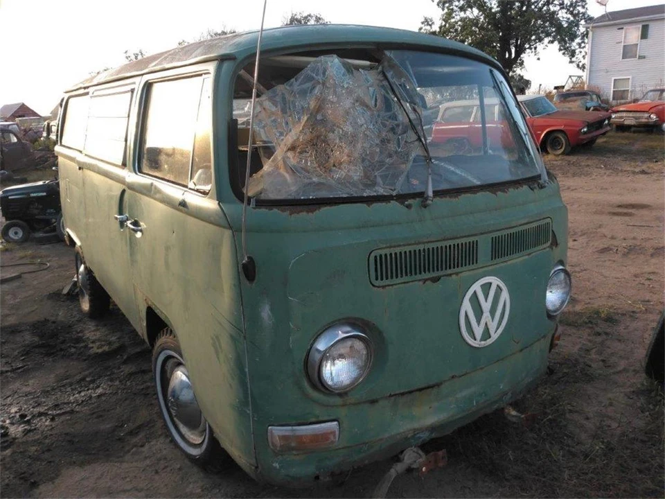 1968 Volkswagen Bay-Window Camper - Image 5 of 31