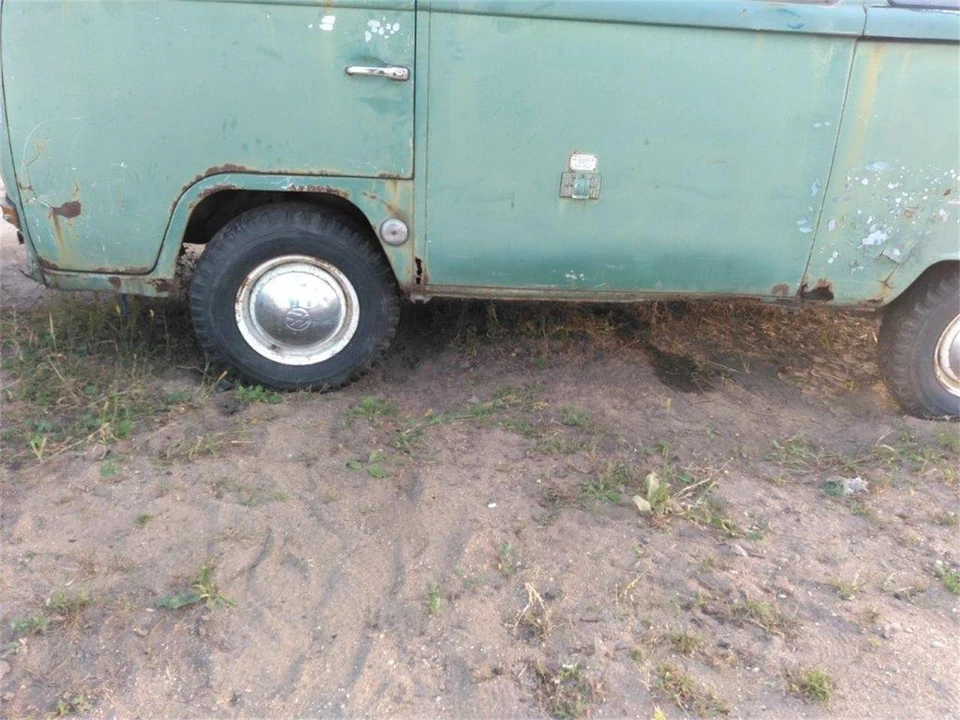 1968 Volkswagen Bay-Window Camper - Image 10 of 31