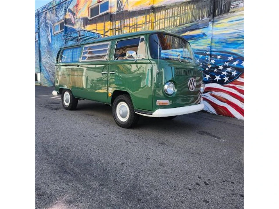 1968 Volkswagen Bay-Window Camper - Image 5 of 11