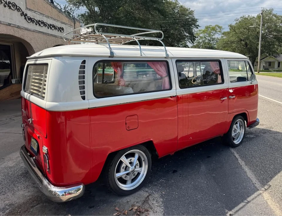 1968 Volkswagen Bay-Window Bus - Image 3 of 8