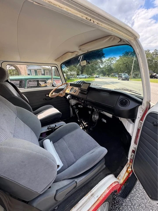 1968 Volkswagen Bay-Window Bus - Image 8 of 8