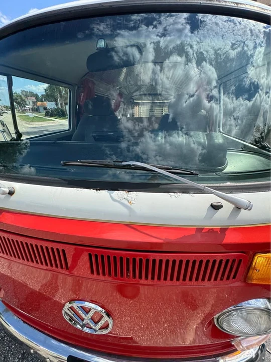 1968 Volkswagen Bay-Window Bus - Image 5 of 8