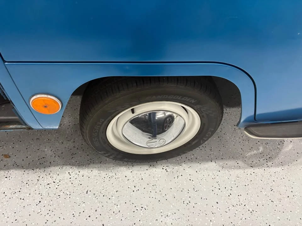 1968 Volkswagen Bay-Window Bus - Image 7 of 14
