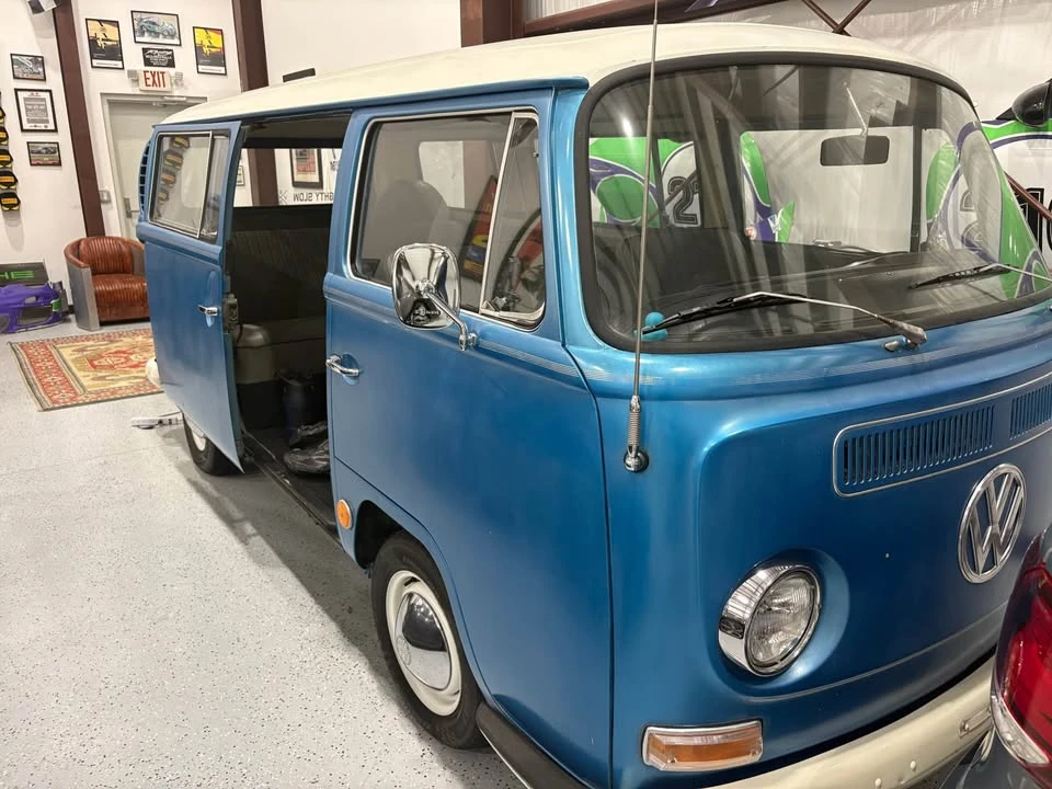 1968 Volkswagen Bay-Window Bus - Image 6 of 14