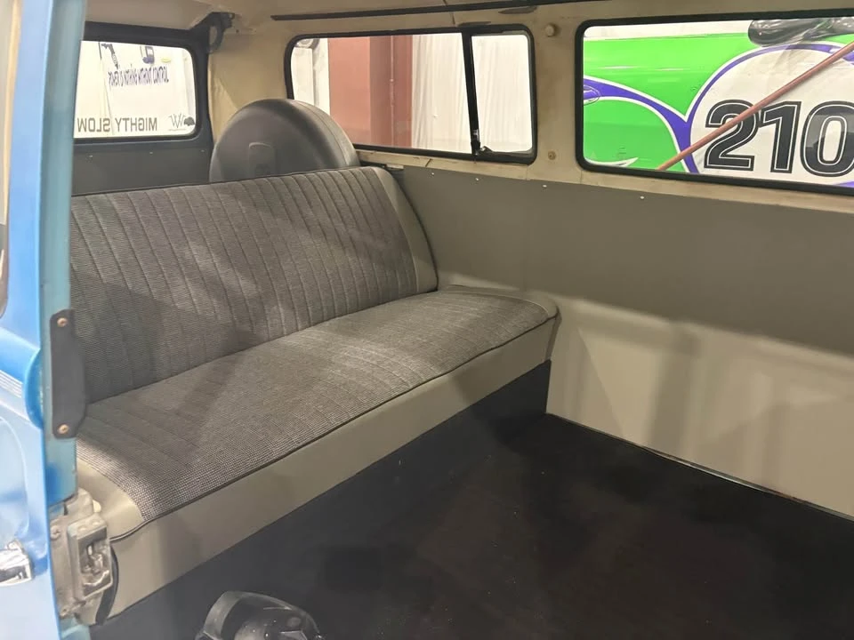 1968 Volkswagen Bay-Window Bus - Image 10 of 14
