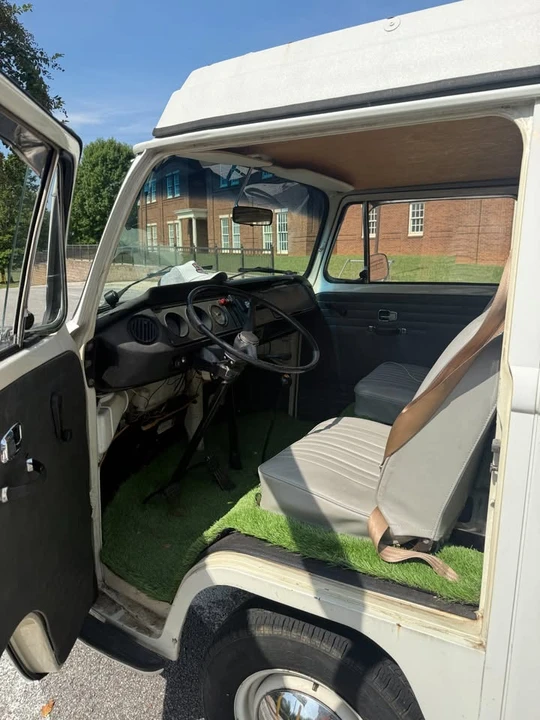 1968 Volkswagen Bay-Window Camper - Image 9 of 20