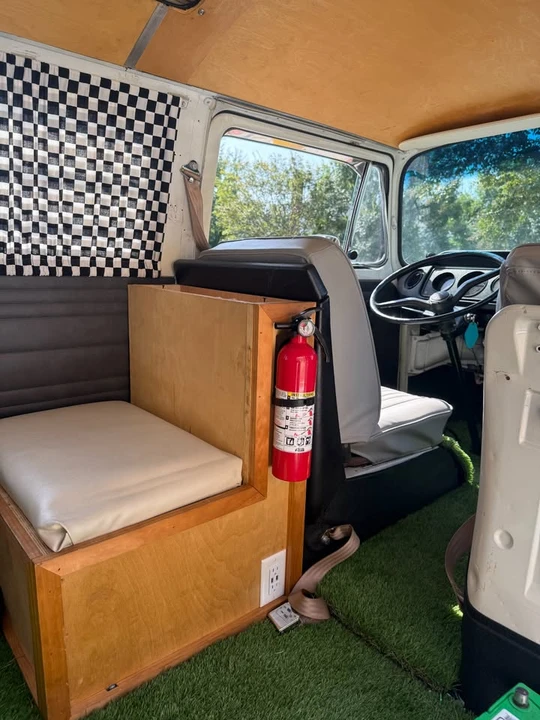 1968 Volkswagen Bay-Window Camper - Image 15 of 20