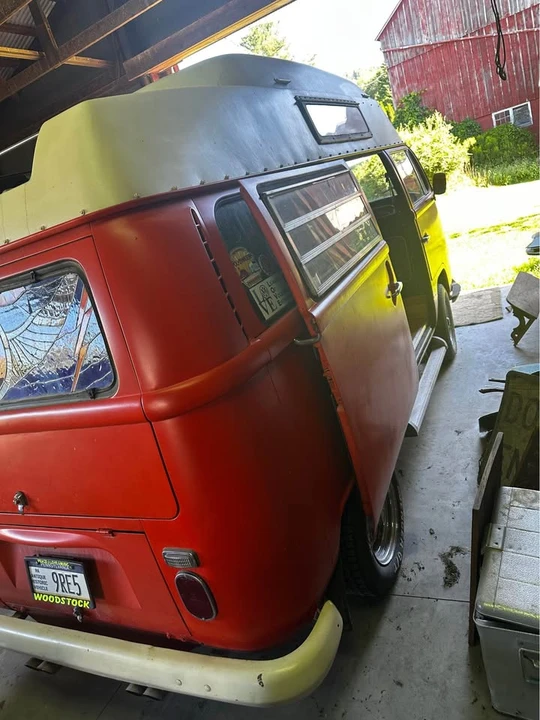 1968 Volkswagen Bay-Window Bus - Image 8 of 10