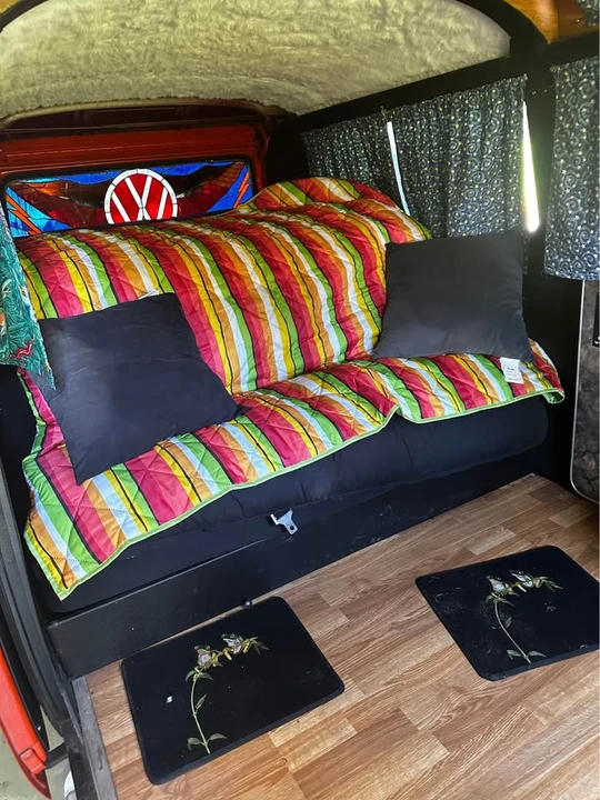 1968 Volkswagen Bay-Window Bus - Image 6 of 10
