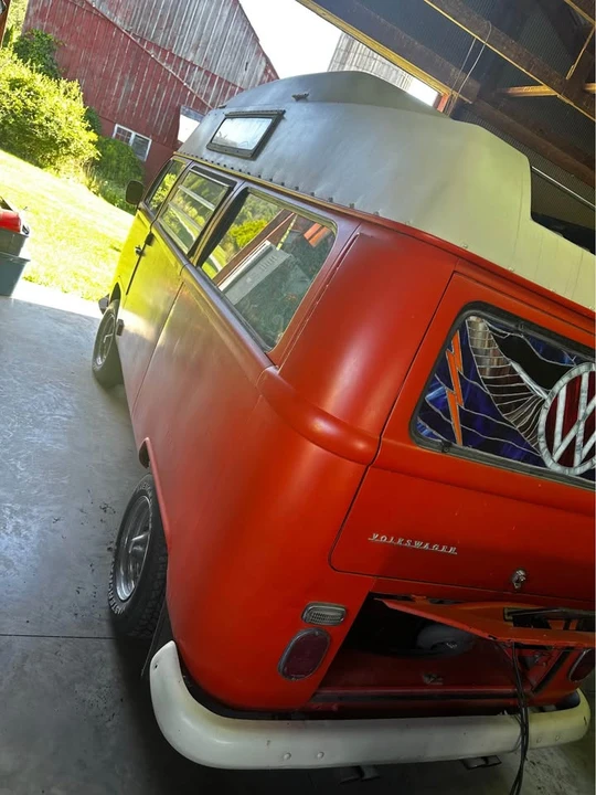 1968 Volkswagen Bay-Window Bus - Image 3 of 10