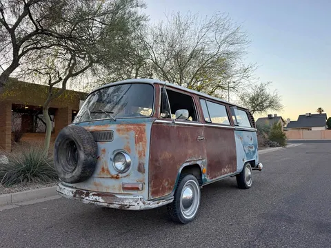 1968 Volkswagen Bus Deluxe