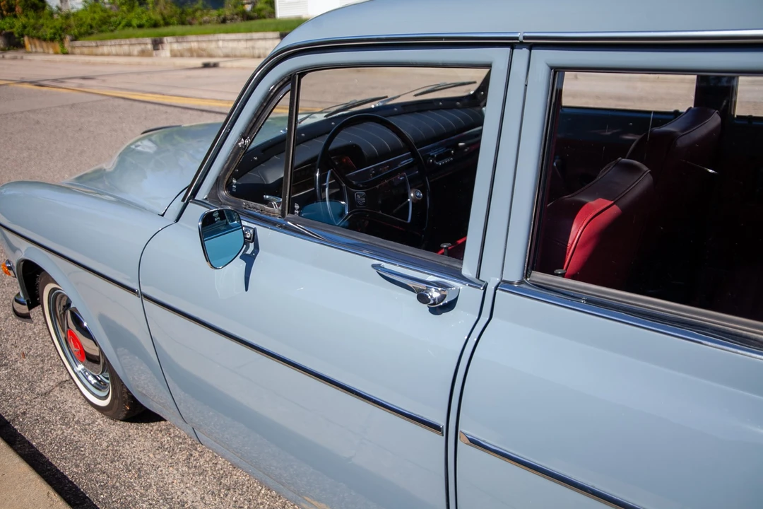 1968 Volvo 220 - Image 28 of 31