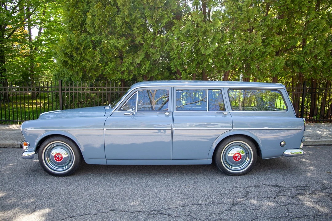 1968 Volvo 220 - Image 7 of 31