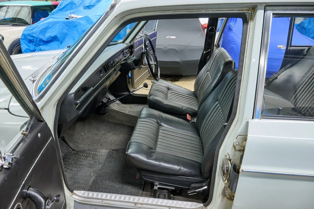 1968 Volvo 144 - Image 28 of 30