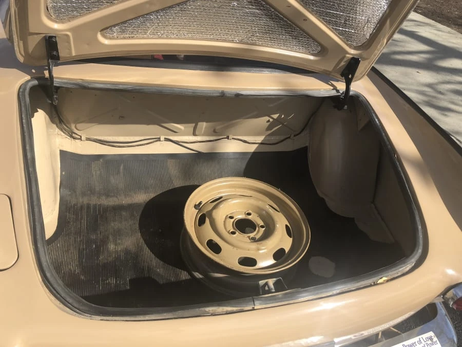 1968 Volvo 1800S - Image 9 of 12