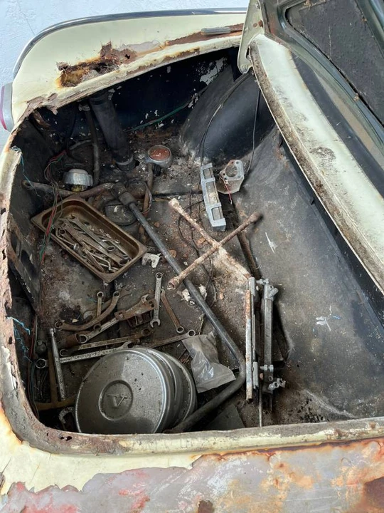 1968 Volvo 1800S - Image 7 of 8