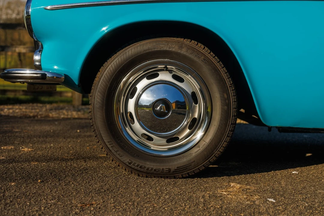 1968 Volvo 1800S - Image 18 of 30