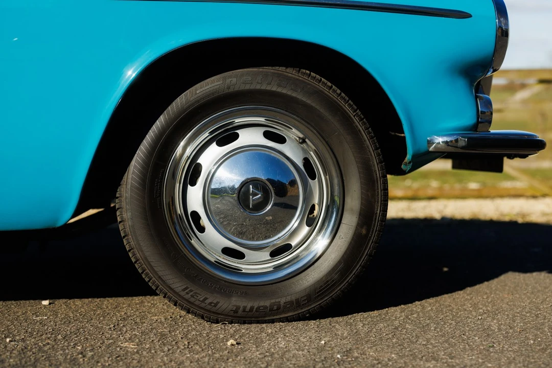 1968 Volvo 1800S - Image 21 of 30