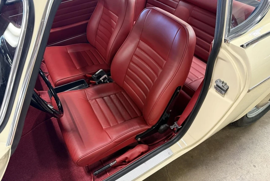 1968 Volvo P1800 - Image 7 of 12